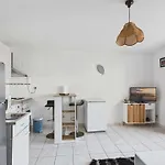Lumineux 2 Pièces à 50m De La Avec Ascenseur, Loggia Et équipements Pour 4 Personnes - Fr-1-423-242 Apartamento *