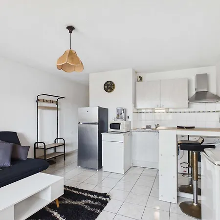 Apartment Lumineux 2 Pieces A 50m De La Avec Ascenseur, Loggia Et Equipements Pour 4 Personnes - Fr-1-423-242 *
