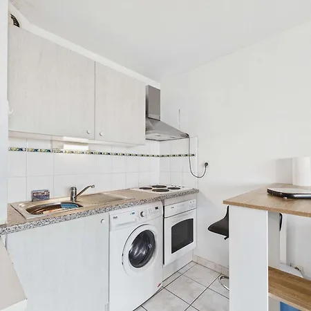 Lumineux 2 Pieces A 50m De La Avec Ascenseur, Loggia Et Equipements Pour 4 Personnes - Fr-1-423-242 * Le Grau-dʼAgde