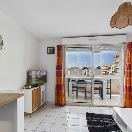 Apartment Lumineux 2 Pieces A 50m De La Avec Ascenseur, Loggia Et Equipements Pour 4 Personnes - Fr-1-423-242 *